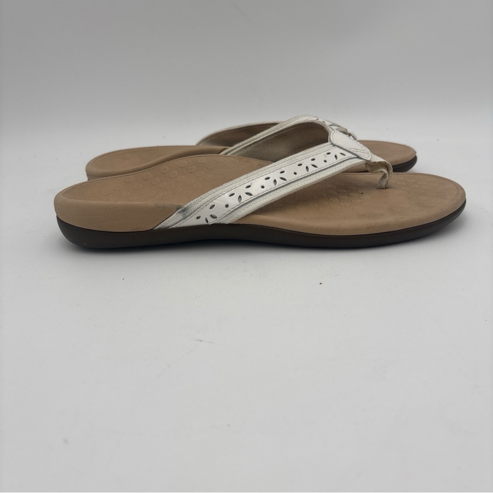 Vionic White and Tan Sandals for Women - Picture 4 of 7